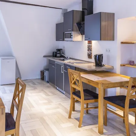 Mosellage * Zell an der Mosel